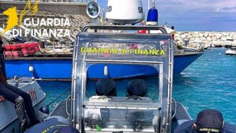 Tremiti2C Salvata Tartaruga Car