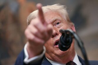 Trump Minaccia Di Revocare Lic