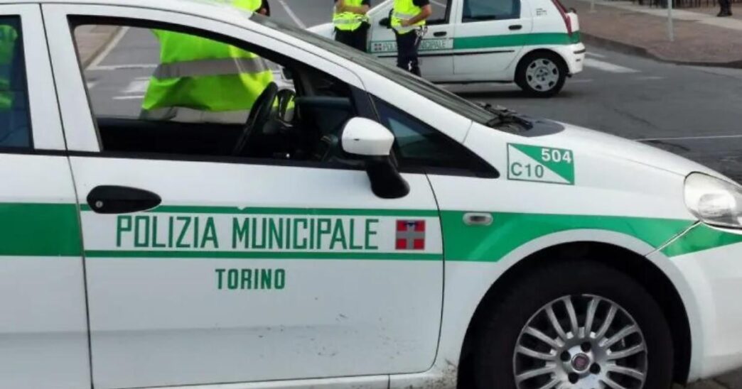 Uomo Barricato In Casa A Torin