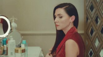 Zeynep Scompare Improvvisament