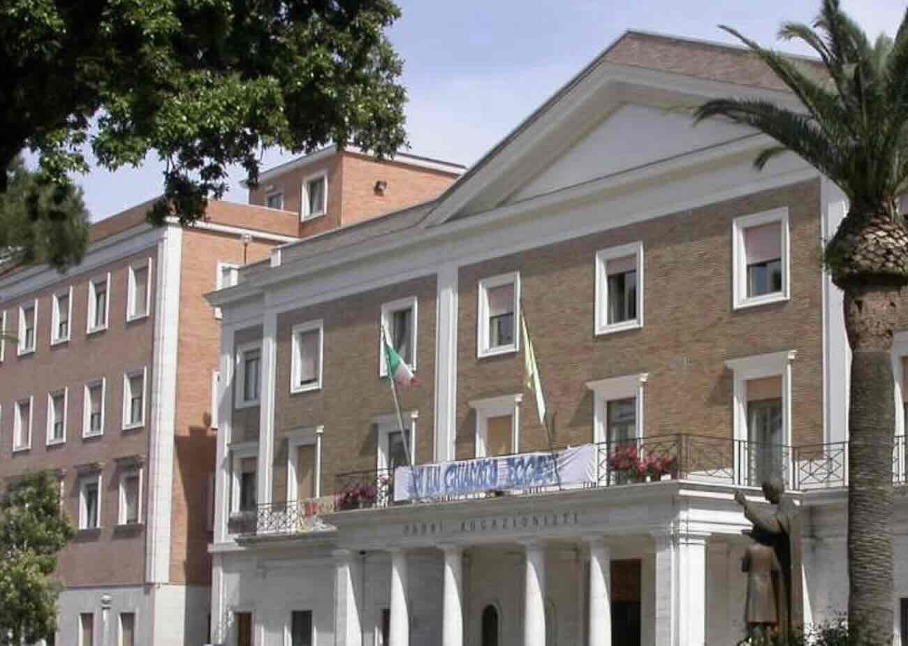 Alloggio Gratuito A Napoli Per