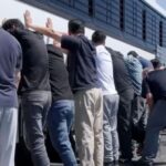 Arrestati oltre 300 lavoratori sudcoreani in raid a fabbrica di batterie hyundai in georgia: trump richiama al rispetto delle leggi sull’immigrazione
