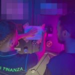 Arrestato a Roma il gestore di un night club: accuse di sfruttamento della prostituzione e frode fiscale