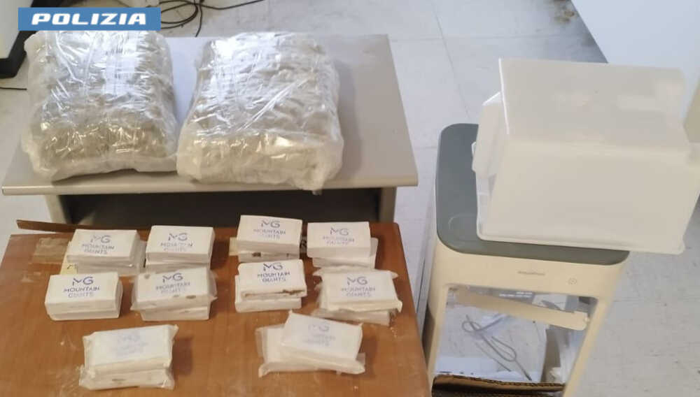 Arrestato A Roma Un 21Enne Con