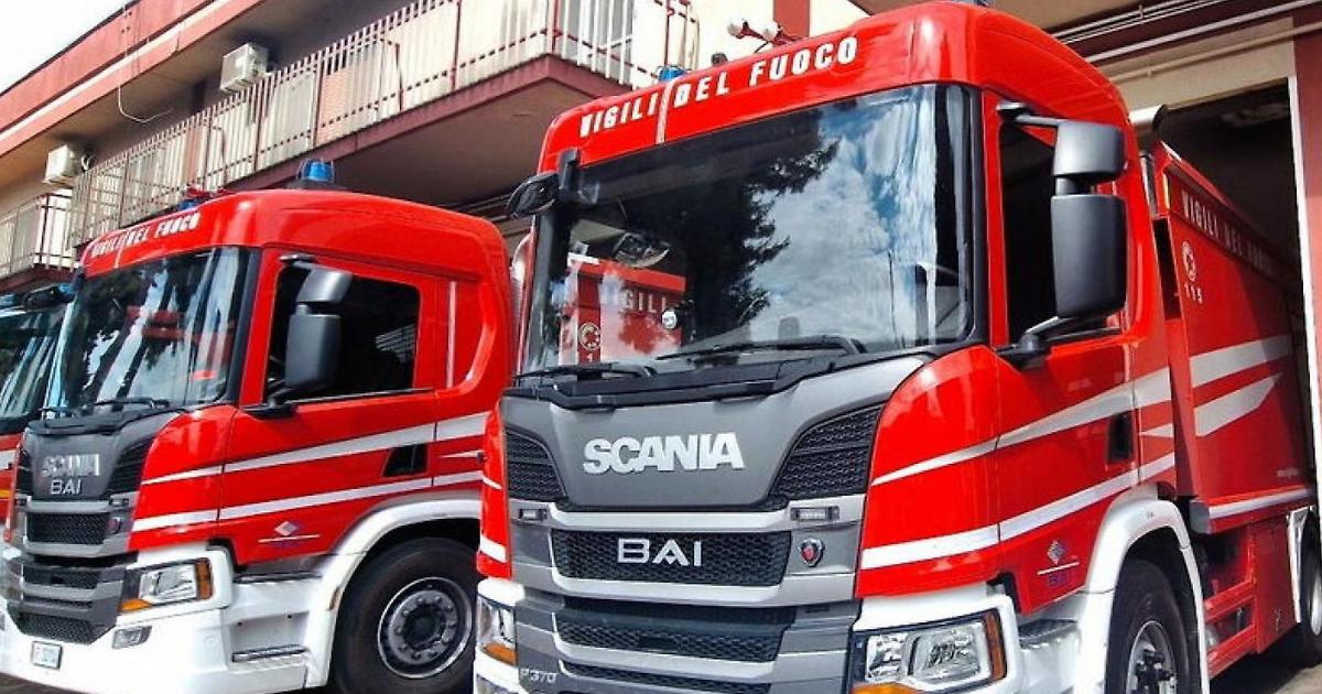 Auto In Fiamme Sulla A4 Torino