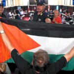 Consigliere dei Riformisti scontro con manifestanti in aula: tensione sulla questione israelo-palestinese a Milano
