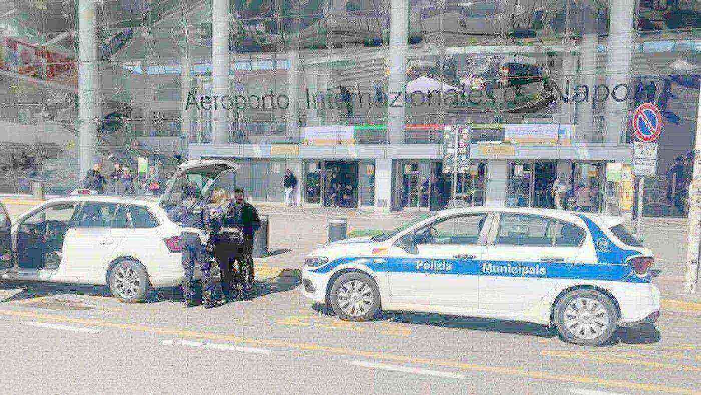 Controlli Serrati Alle28099Aeroport