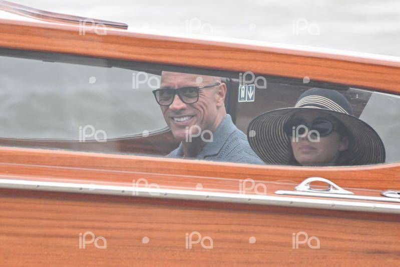 Dwayne Johnson Sorprende A Ven