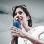 Elly Schlein lancia il messaggio antifascista dal comizio di Pesaro per sostenere Matteo Ricci alle Marche