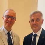 Farmalabor copre i costi dei libri scolastici per i dipendenti, un progetto che unisce solidarietà e memoria