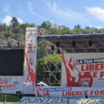 Giovani della lega a pontida: cori contro calenda e slogan sull’identità leghista