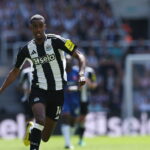Il Liverpool chiude per Isak: 130 milioni di sterline per l’attaccante svedese, un record britannico