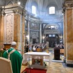 Il Papa a Sant’Anna: un appello contro la ricchezza che divide e per la pace nel mondo in guerra
