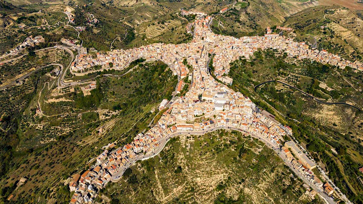 Il Villaggio Arcobaleno Di Kam
