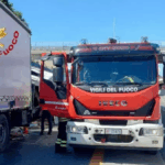 Incidente mortale sull’Autostrada Del Sole: una giovane perde la vita, quattro uomini gravemente feriti