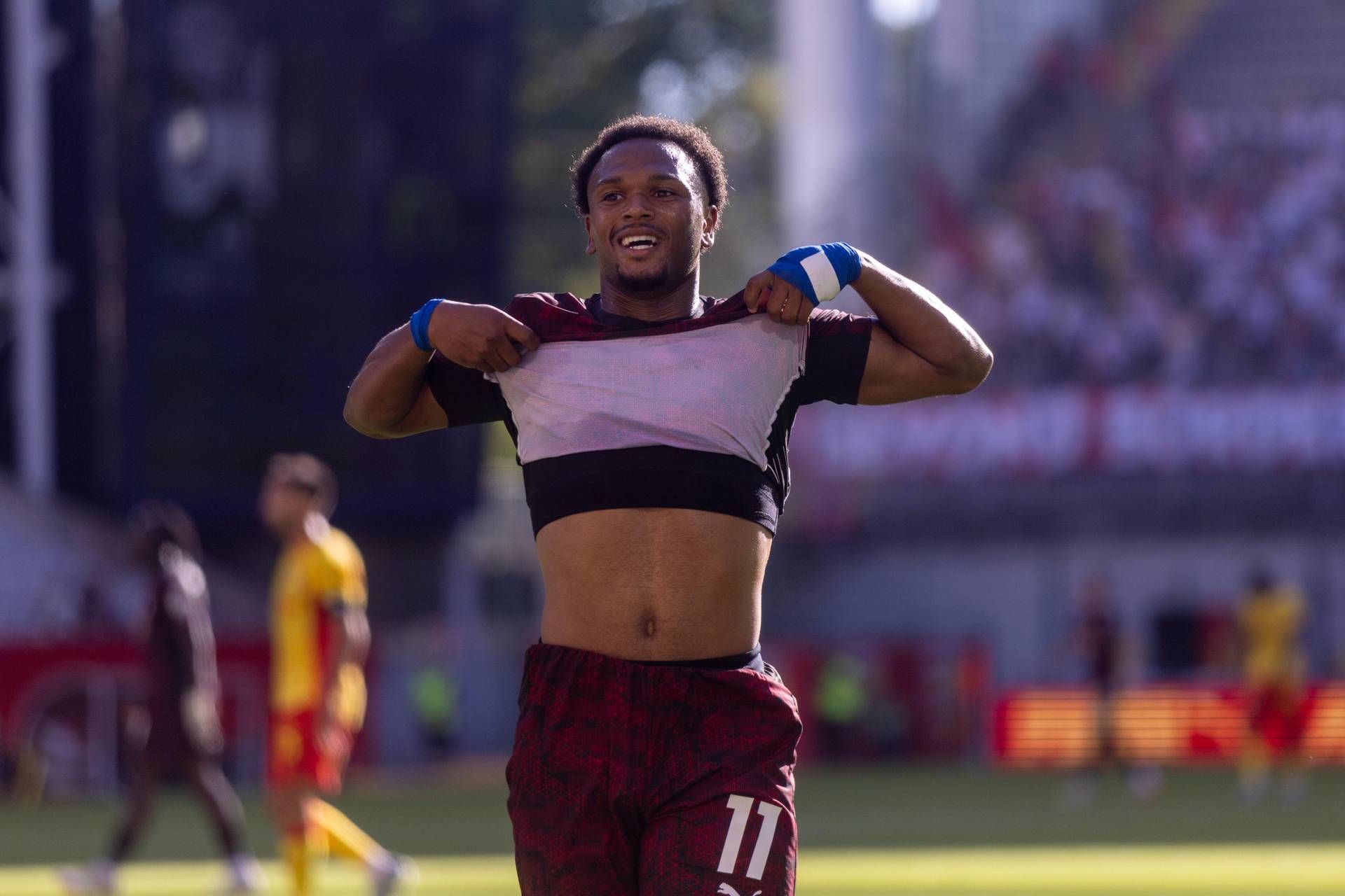 Juventus Chiude Per Lois Opend