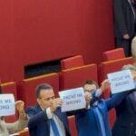 La minoranza di centrodestra a Genova ricorda Charlie Kirk con un minuto di silenzio in consiglio comunale