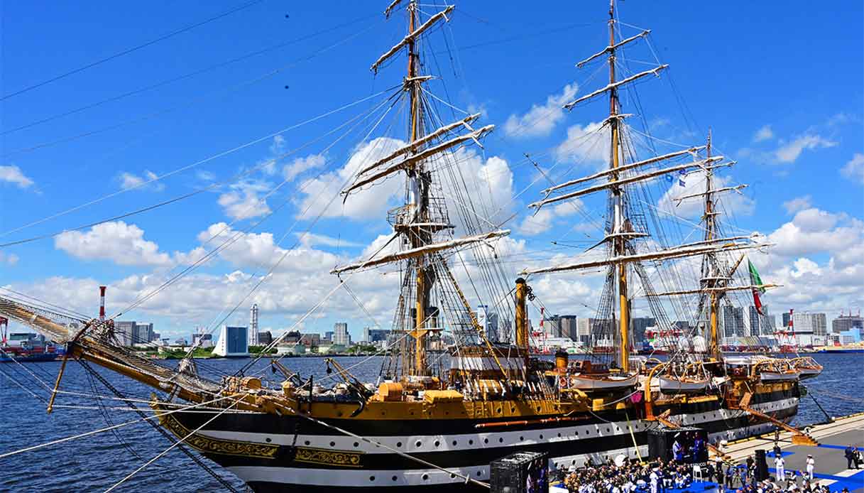 La Nave Amerigo Vespucci Si Pr