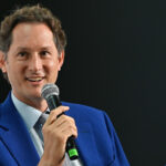 La Procura Di Torino Spinge Per Sospendere Il Procedimento Su John Elkann Per L’eredità Di Marella Agnelli