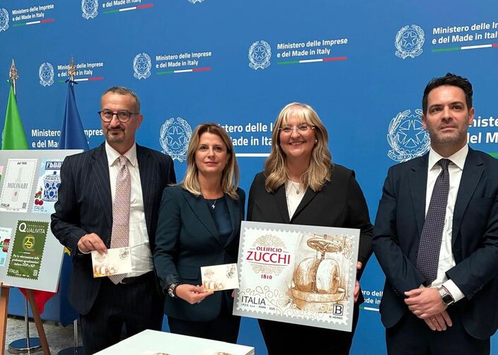 Oleificio Zucchi Festeggia 215