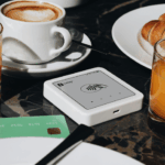 Pagamenti cashless nei bar italiani: boom al mattino e Sud in testa nel 2025