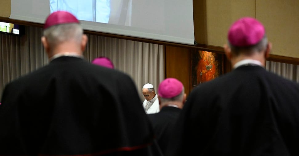Papa Leone Xiv Incontra Premi