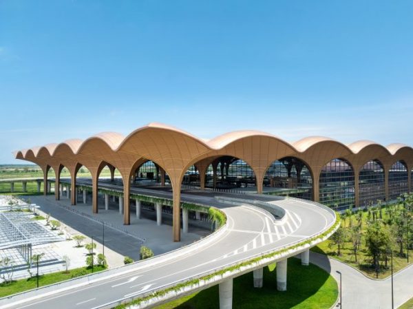 Phnom Penh Inaugura Il Nuovo T