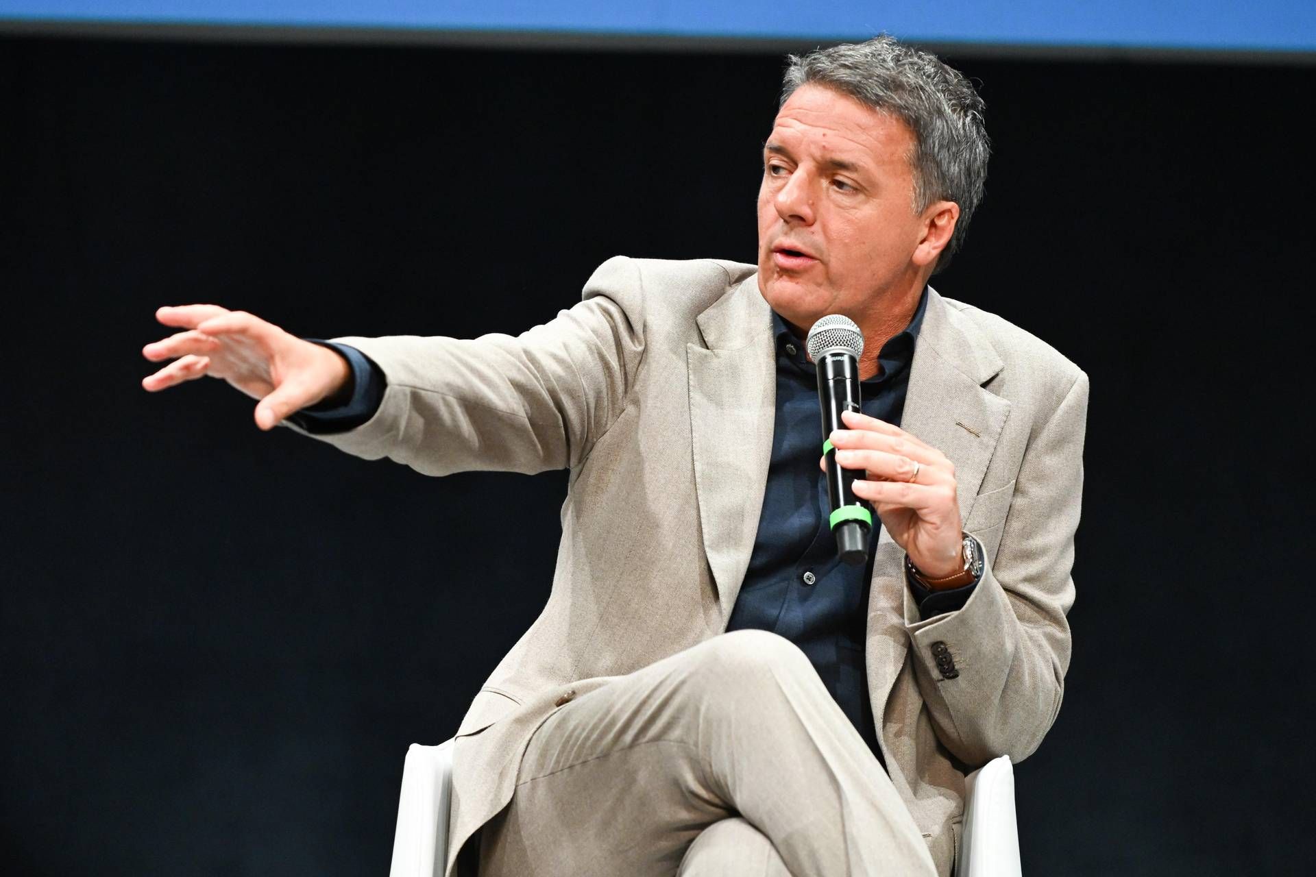Renzi Attacca Ciriani E Critic