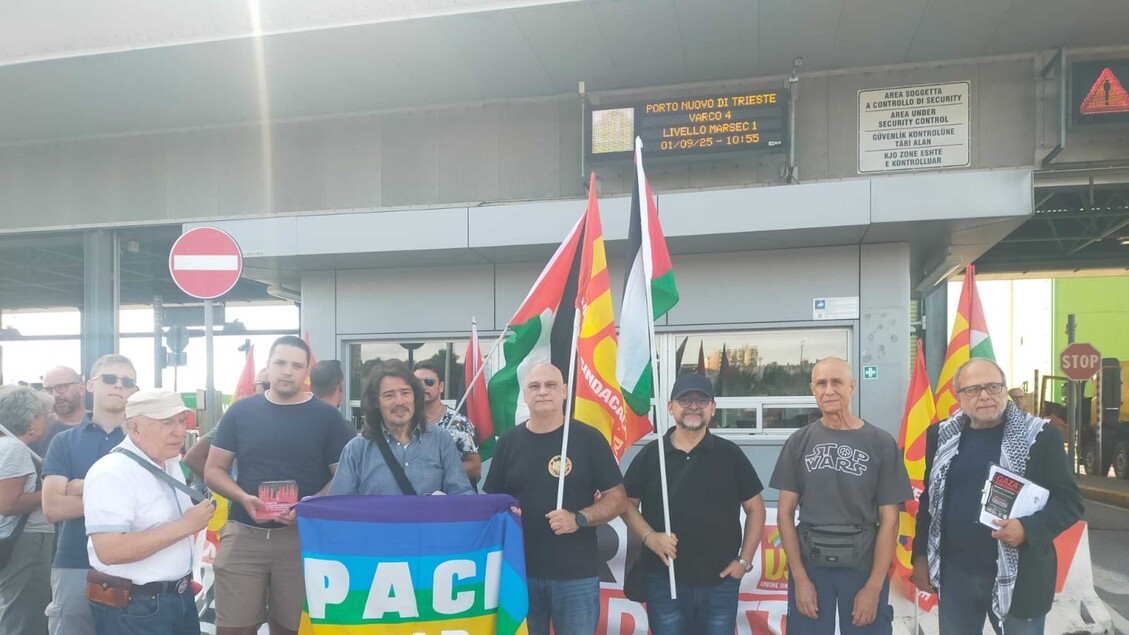 Sindacati Di Trieste Contro Le28099