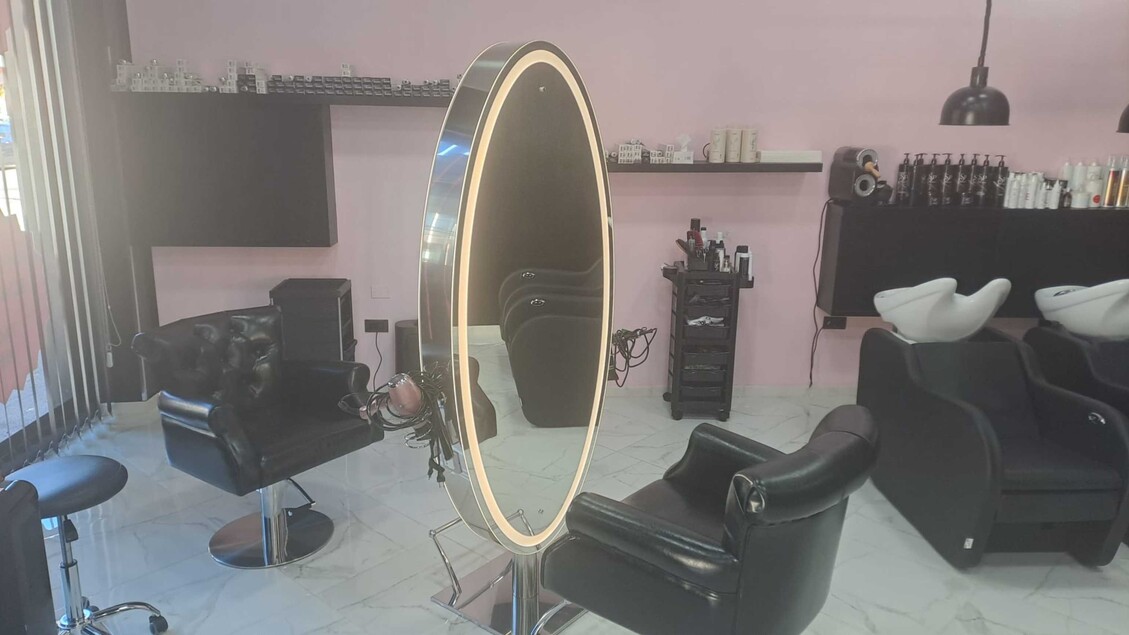 Titolare Di Un Salone Di Belle