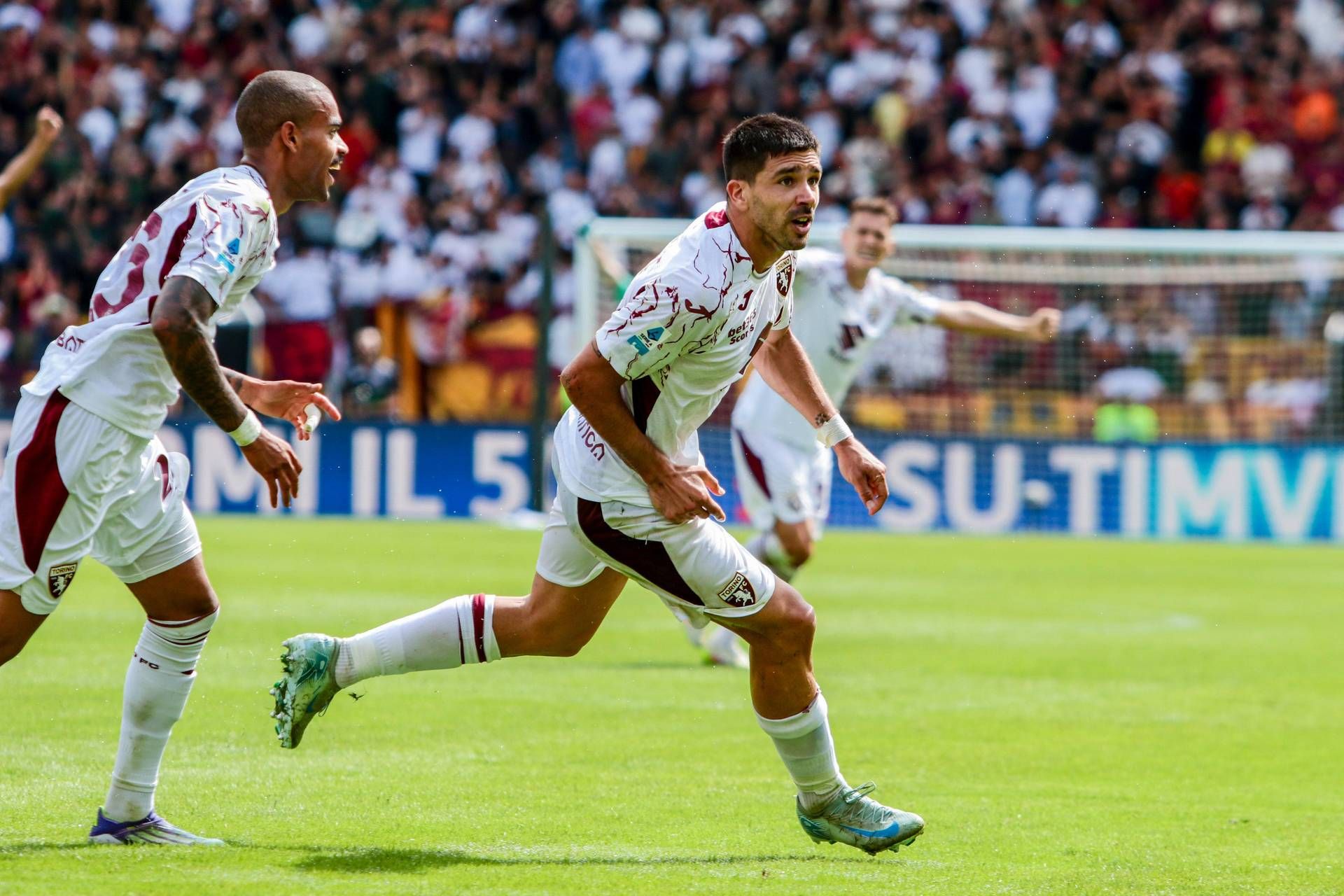 Torino Fa Suo Le28099Olimpico3A Roma