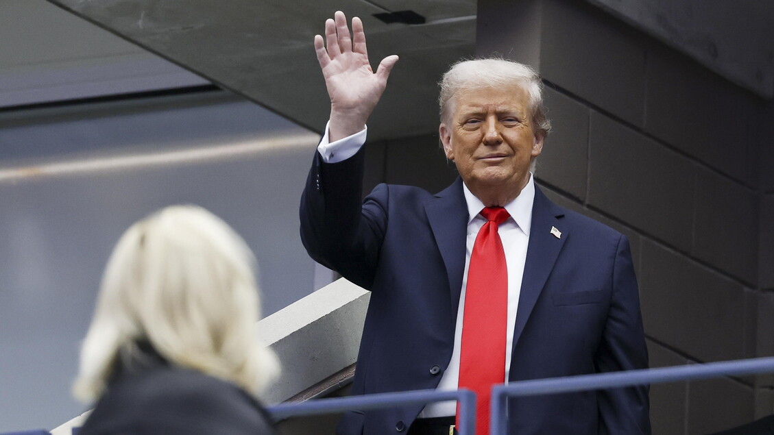Trump Fischiato Durante La Fin