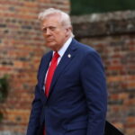 Trump minaccia di revocare le licenze tv: accuse di copertura negativa