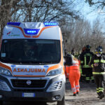 Uomo ferito da colpi d’arma da fuoco a Buccinasco: indagini in corso su possibile collegamento con spaccio