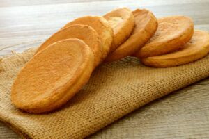 Fette biscottate, quello che non ti dicono: cosa scoprono gli esperti (e cosa cambia a colazione)