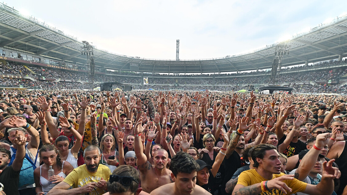 Siae: nel 2025 la musica pop-rock supera calcio e cinema per spesa