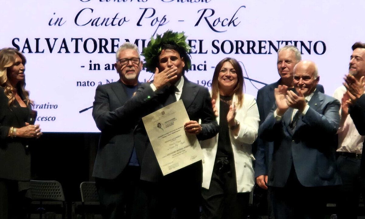 Sal da Vinci riceve il diploma honoris causa dal Conservatorio di Benevento