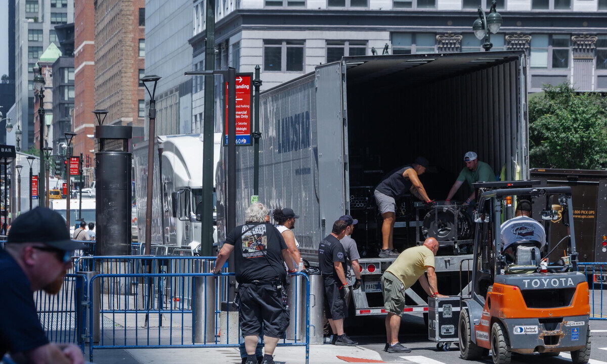 Manhattan si prepara per le nozze di Taylor e Travis