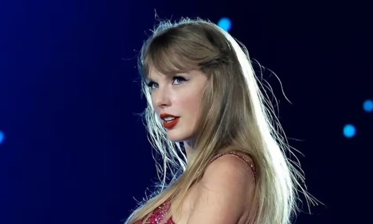 Taylor Swift celebra il suo matrimonio: ospiti ricevono calici con diamanti