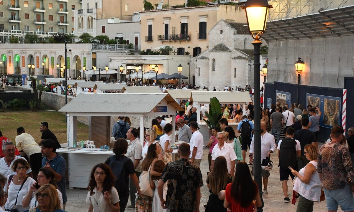 Bari: al lungomare torna la sesta edizione di Libri sulle 'trame del mondo'