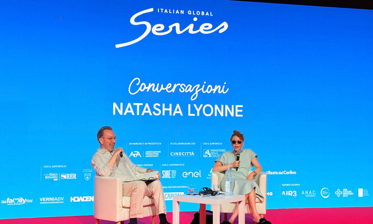 Natasha Lyonne rivela: “Il mio passato ha lasciato segni, vivo con PTSD”