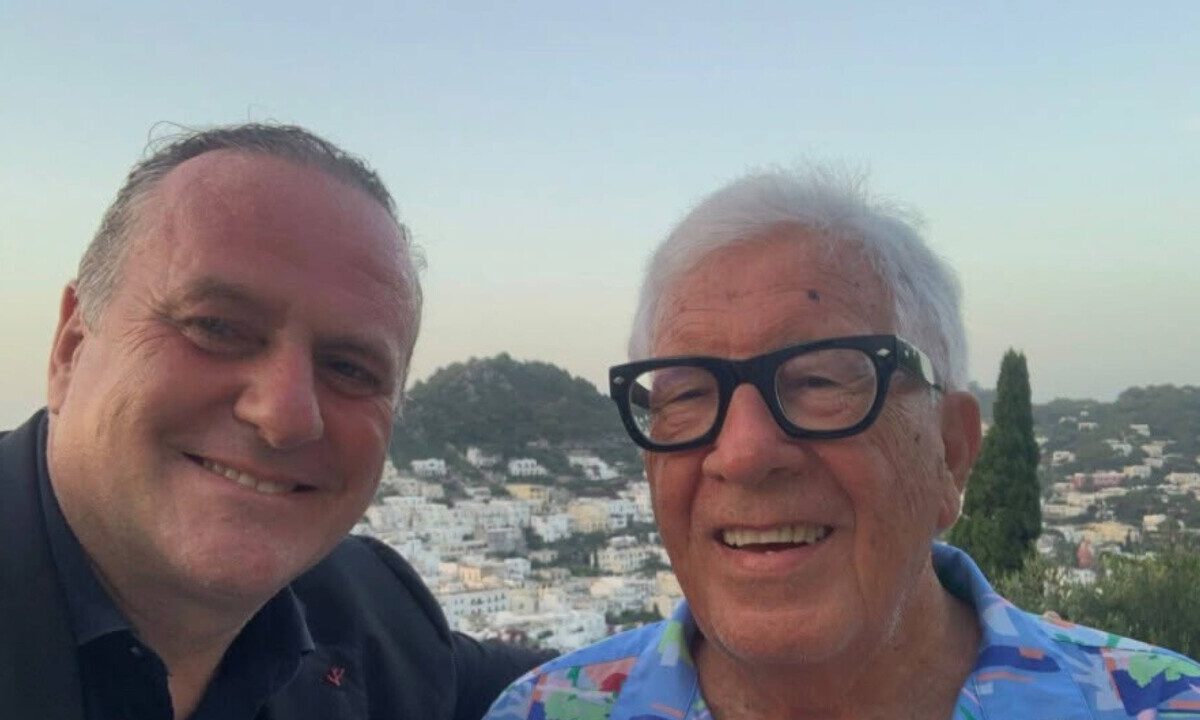 Global festival di Ischia: un minuto di silenzio per Peppino di Capri
