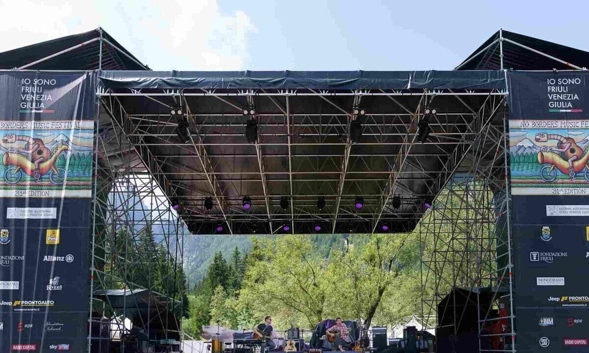 No Borders Music Festival: Tom Smith ed Elvis Costello protagonisti