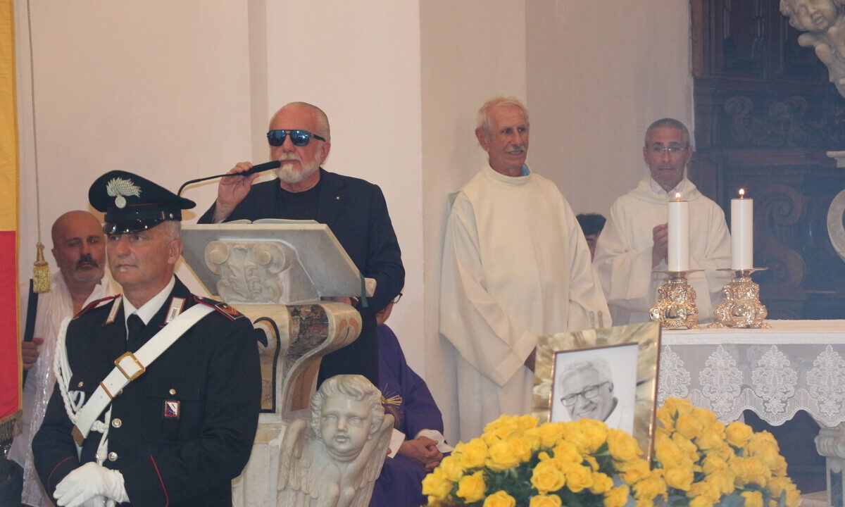 De Laurentiis annuncia: il vecchio inno di Peppino di Capri alla prima del Maradona