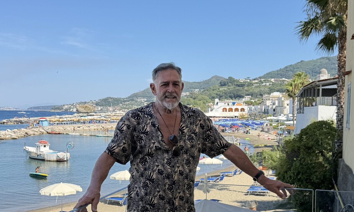 Fabio Testi festeggia 85 anni: “Mi sento come a 20, sosteniamo il cinema”