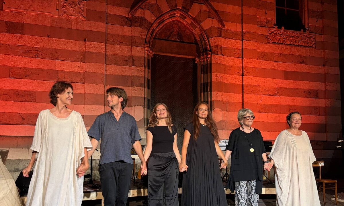 Lunaria Teatro a Genova: lo spettacolo su Spoon River e De André
