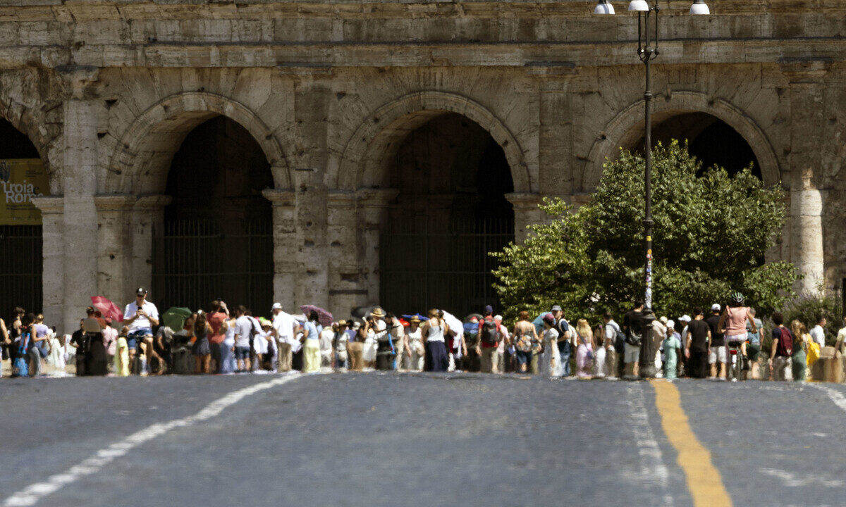 Aperture serali straordinarie: monumenti di Roma e Milano fino a quattro ore in più