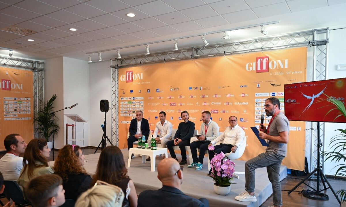 Giffoni 2026: Icaro senza volto rappresenta il cambiamento tra i giurati