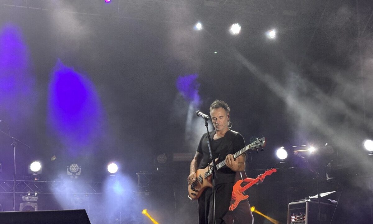 Nek in concerto a Grado: un inno alla vita tra successi storici e nuove emozioni