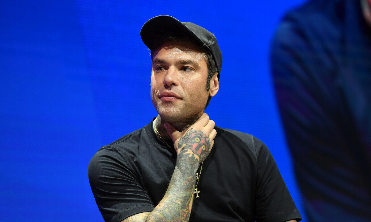 Fedez riflette su ospedale e vita: “Il tempo sembra finire